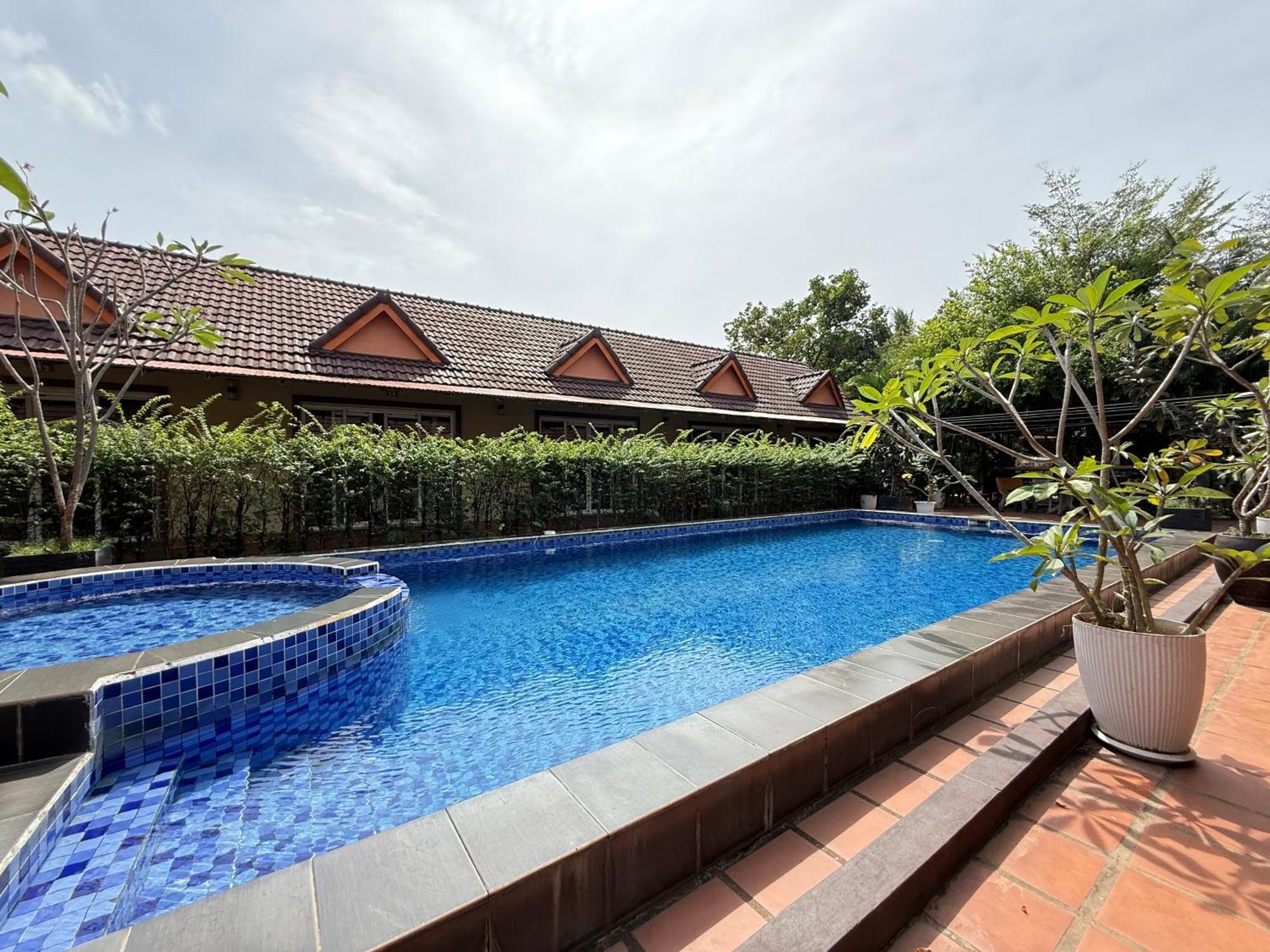 Hello Kampot Resort Esterno foto