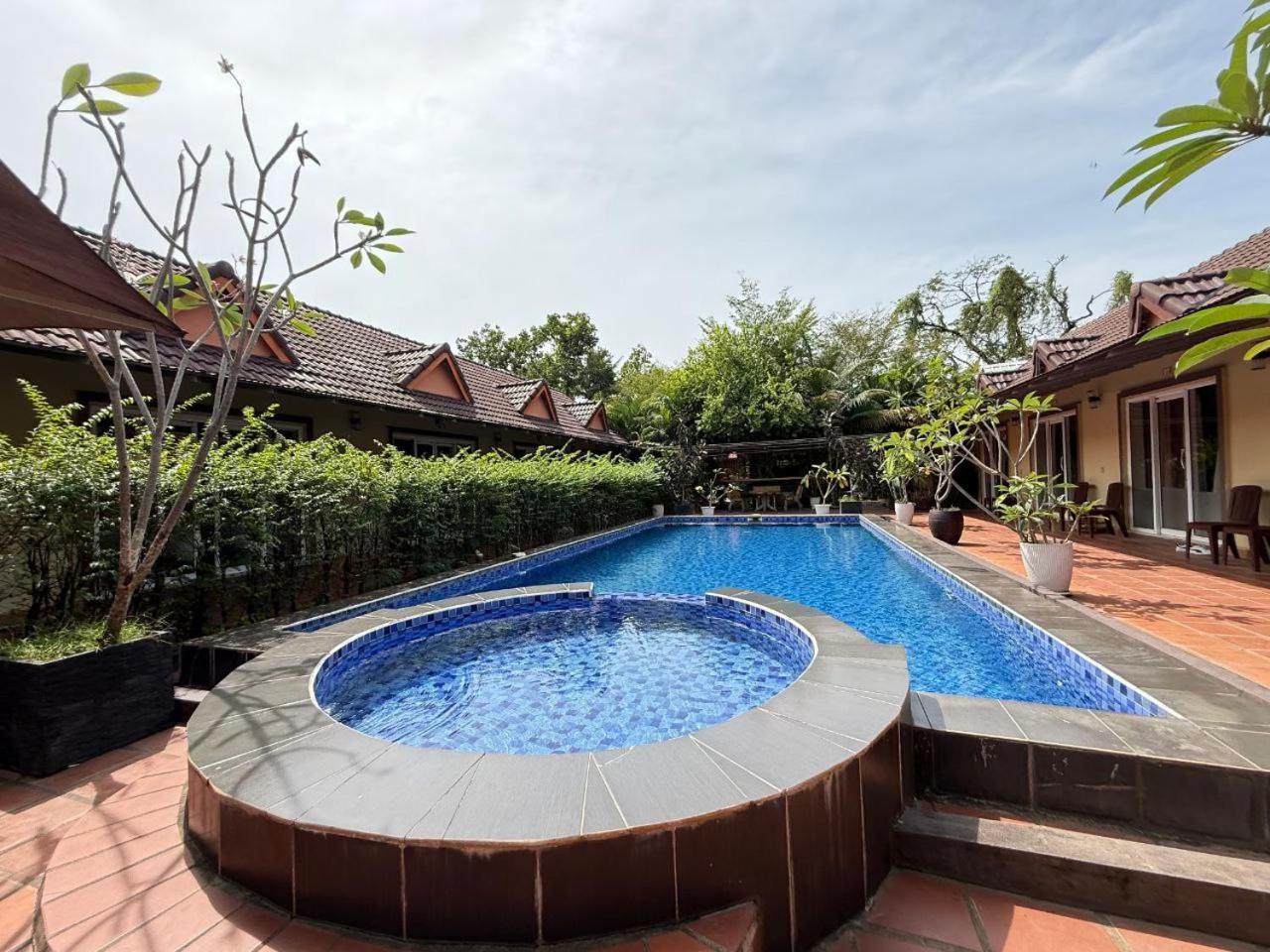 Hello Kampot Resort Esterno foto